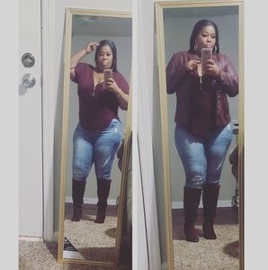 Meet your Posher, April